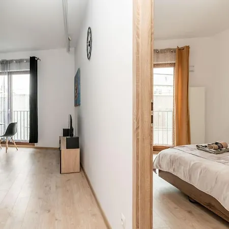 Daire Apartwro - Apartament Przy Wyspie Slodowej, Garaz, Projektor, Rowery *