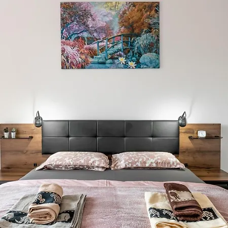 Daire Apartwro - Apartament Przy Wyspie Slodowej, Garaz, Projektor, Rowery