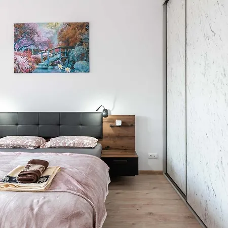 Appartement Apartwro - Apartament Przy Wyspie Slodowej, Garaz, Projektor, Rowery